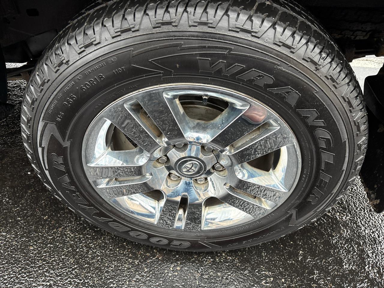 Toyota Tacoma 4WD Double Cab V6 AT Limited (Natl) 2013