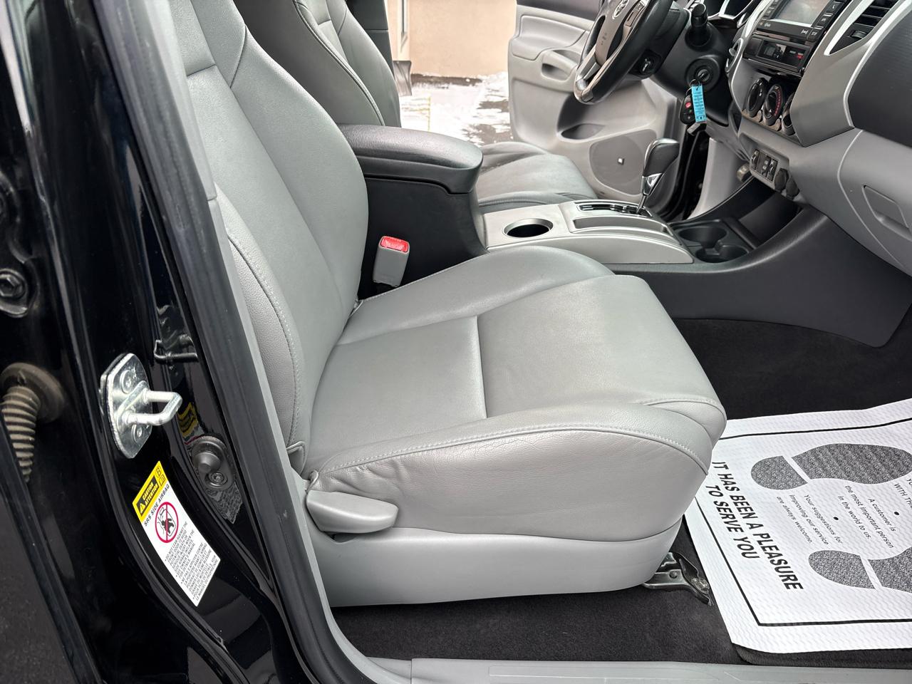 Toyota Tacoma 4WD Double Cab V6 AT Limited (Natl) 2013