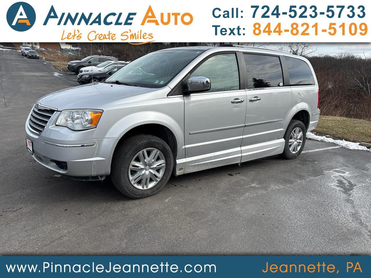 2010 Chrysler Town & Country 4dr Wgn Limited *Ltd Avail*