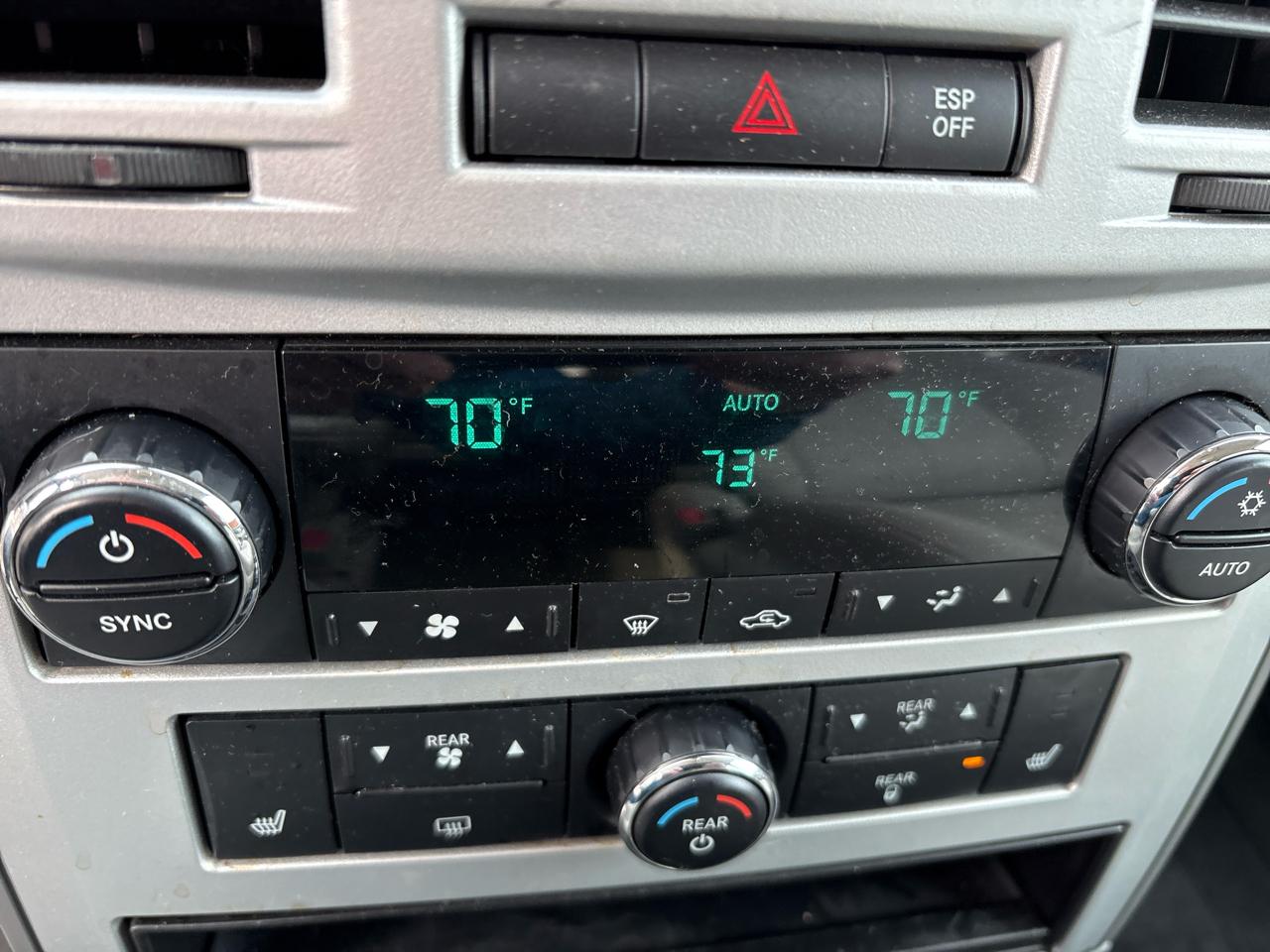 Chrysler Town & Country 4dr Wgn Limited *Ltd Avail* 2010