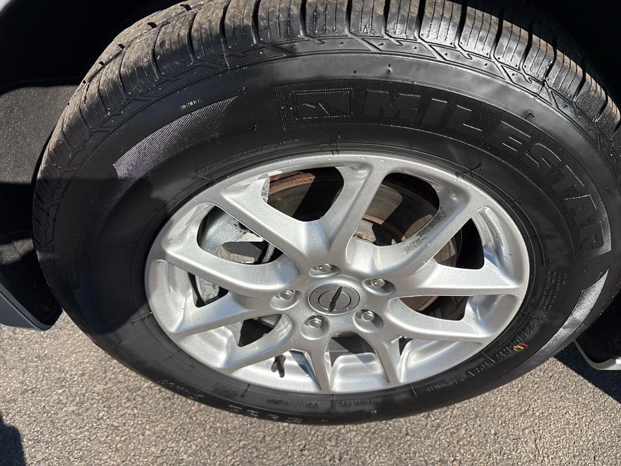 Chrysler Voyager LX FWD 2023