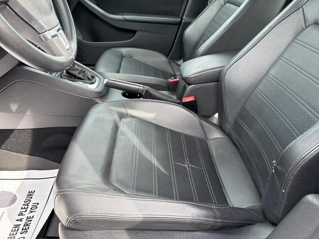 Volkswagen Jetta Sedan 4dr Auto SEL 2014