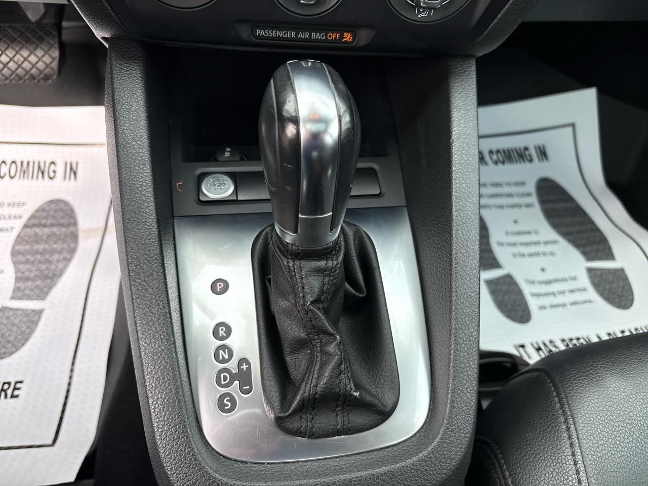 Volkswagen Jetta Sedan 4dr Auto SEL 2014