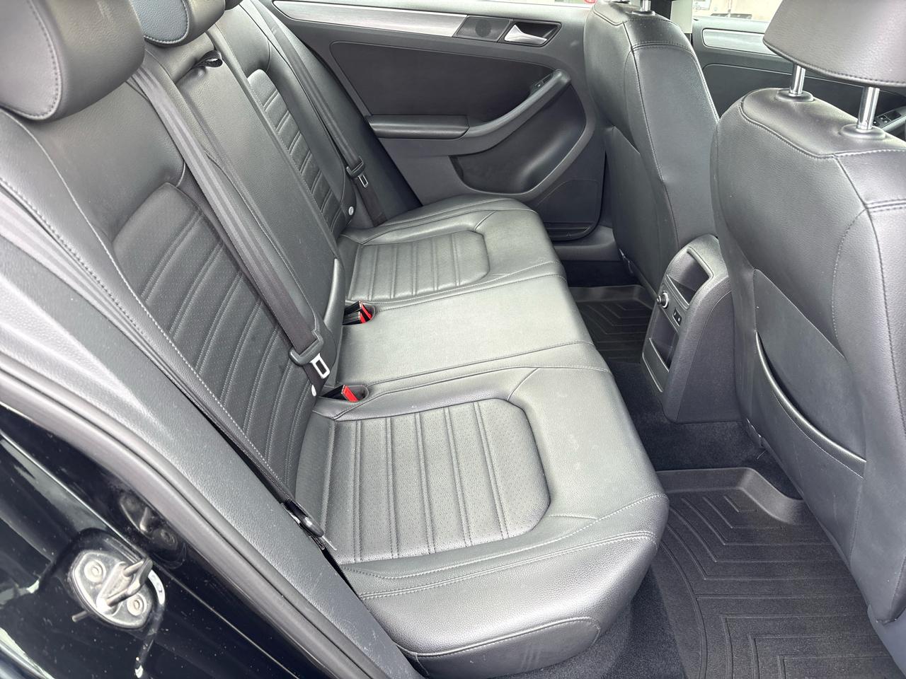 Volkswagen Jetta Sedan 4dr Auto SEL 2014