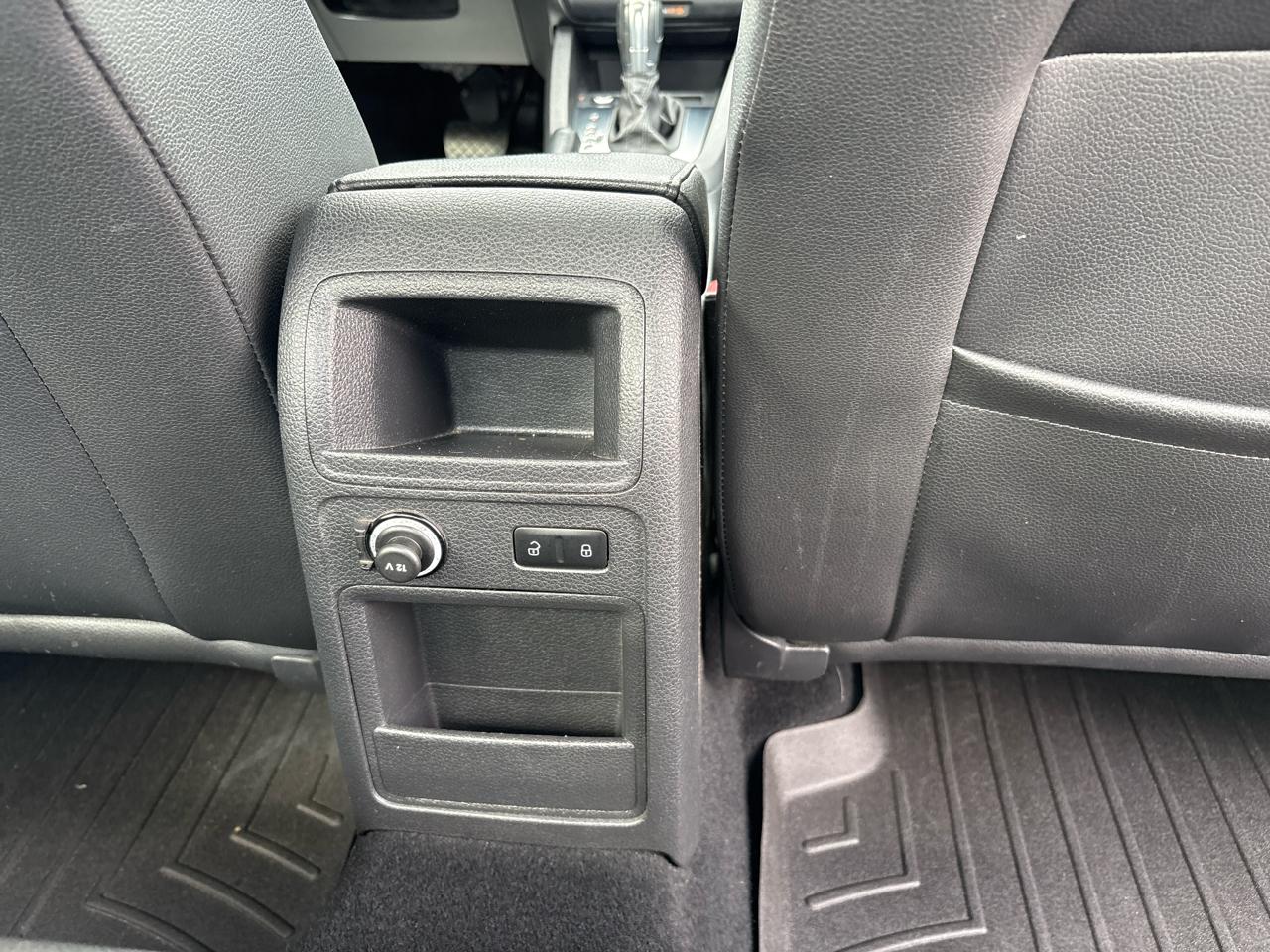 Volkswagen Jetta Sedan 4dr Auto SEL 2014