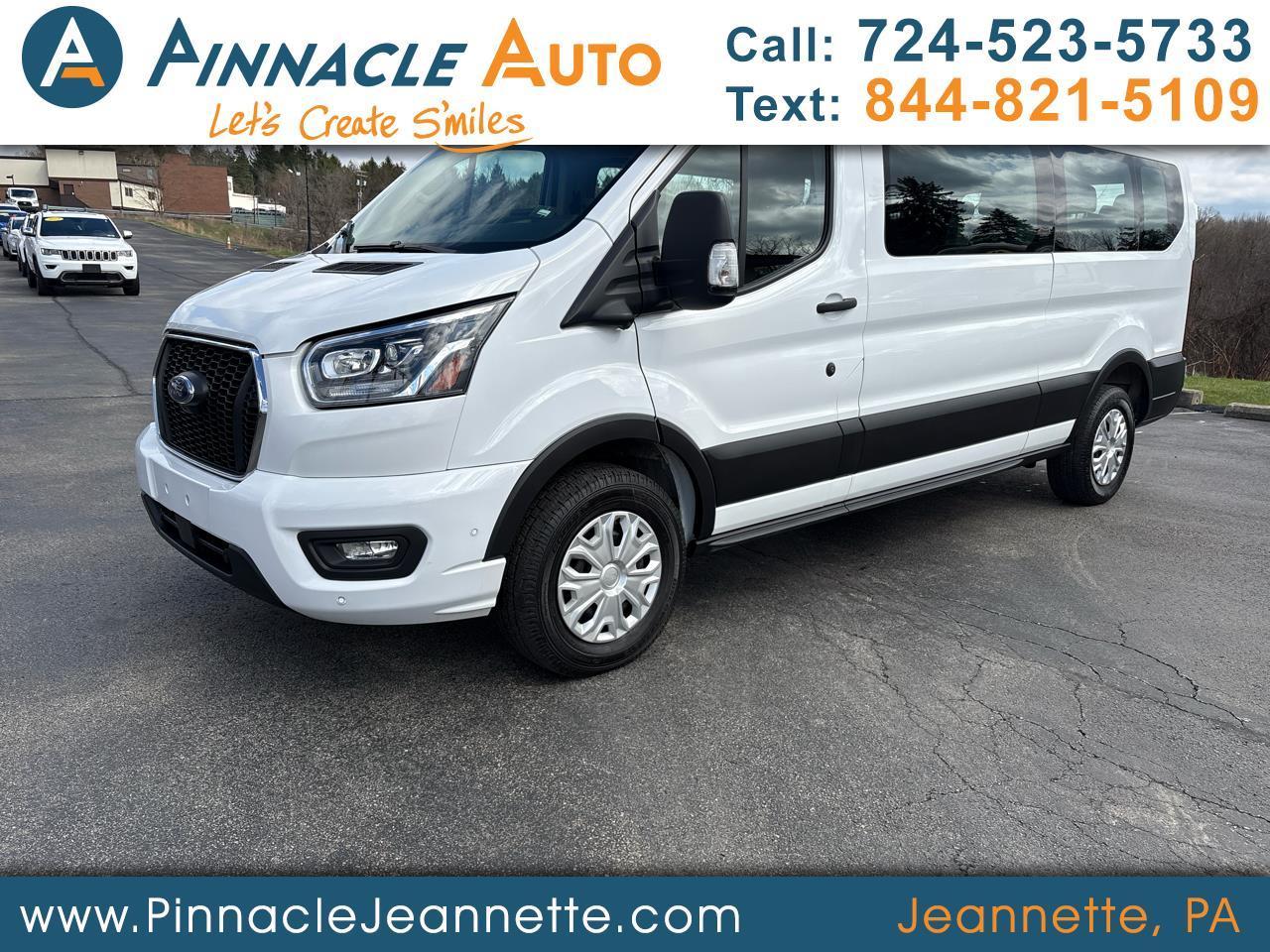 2023 Ford Transit Passenger Wagon T-350 148" Low Roof XLT RWD