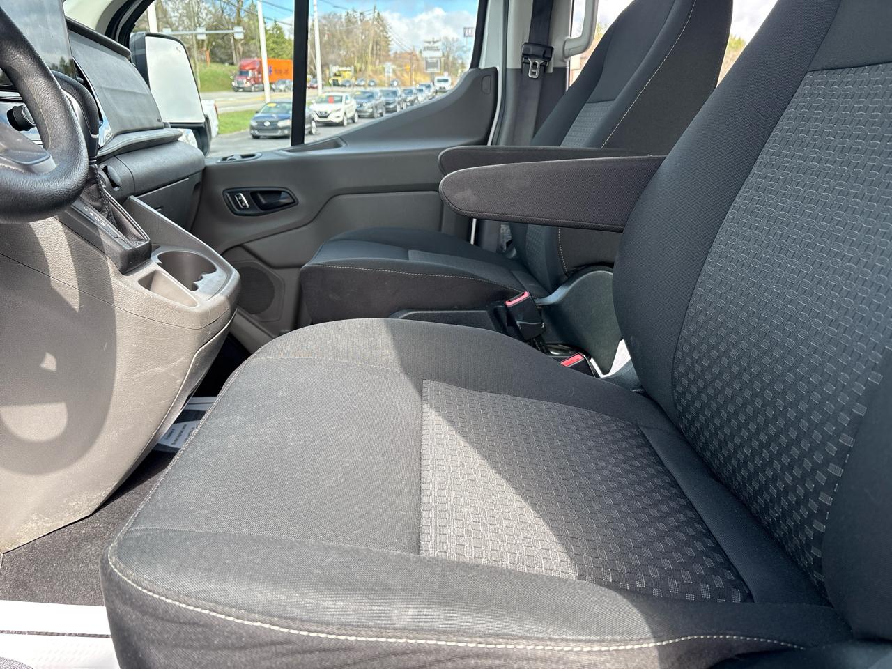 Ford Transit Passenger Wagon T-350 148" Low Roof XLT RWD 2023