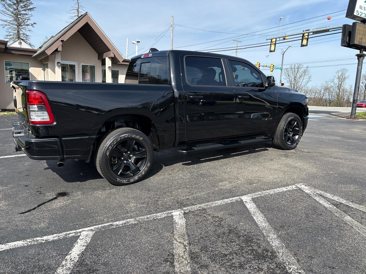 RAM 1500 Big Horn 4x4 Crew Cab 5'7" Box 2023