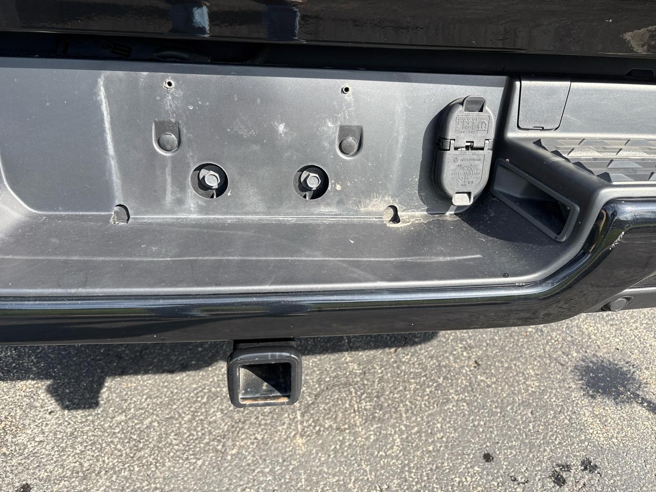 RAM 1500 Big Horn 4x4 Crew Cab 5'7" Box 2023