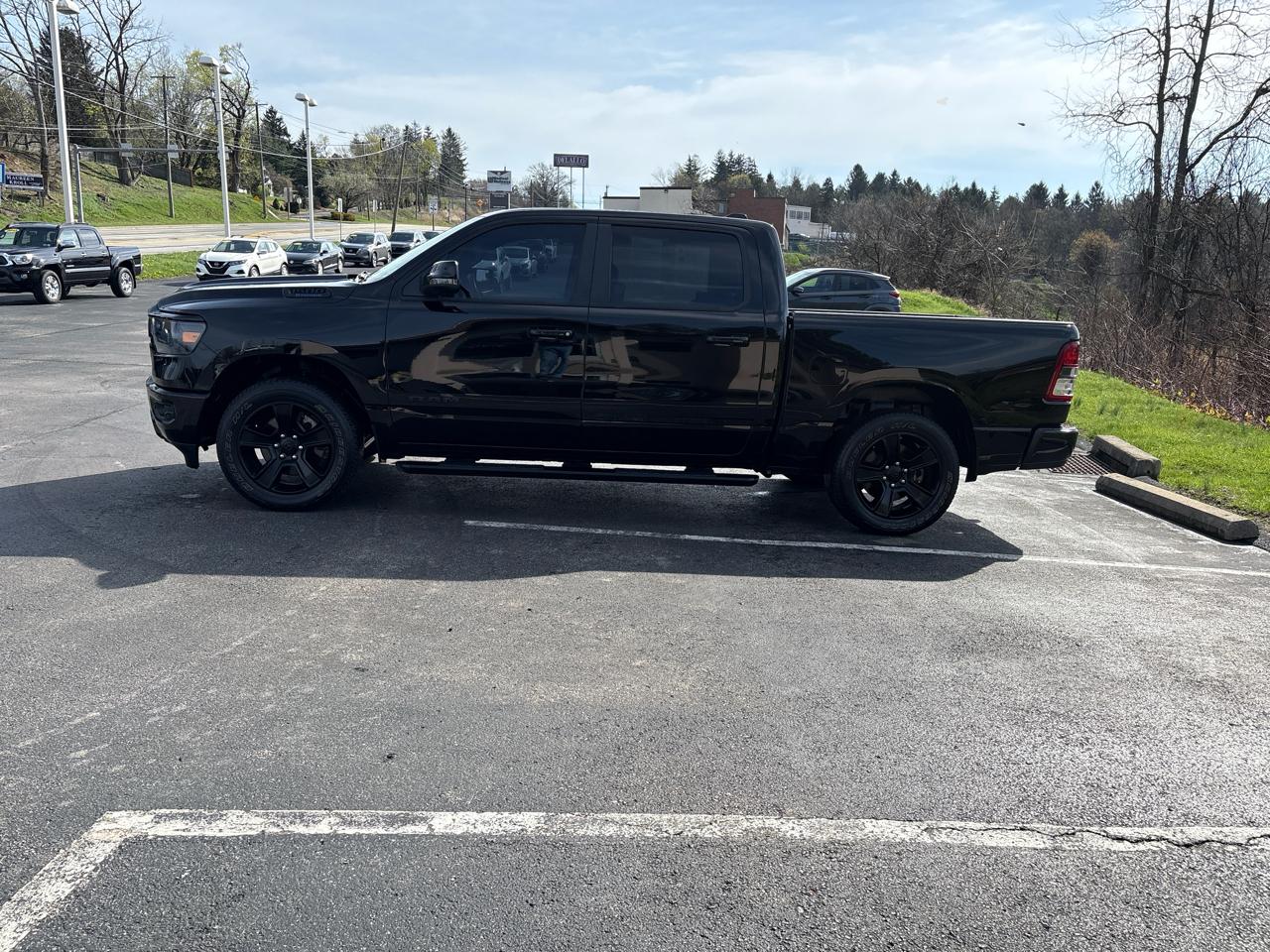 RAM 1500 Big Horn 4x4 Crew Cab 5'7" Box 2023