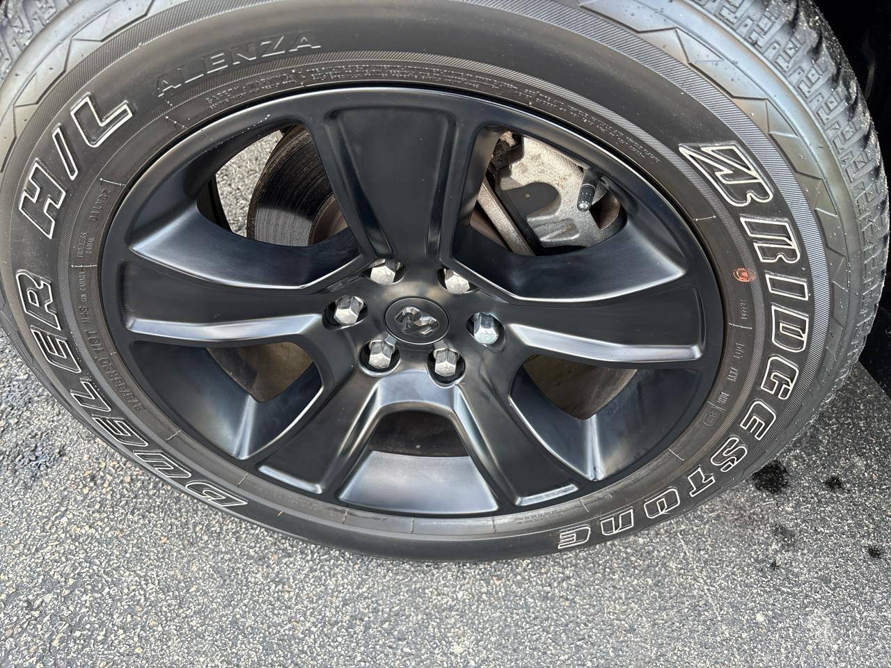 RAM 1500 Big Horn 4x4 Crew Cab 5'7" Box 2023