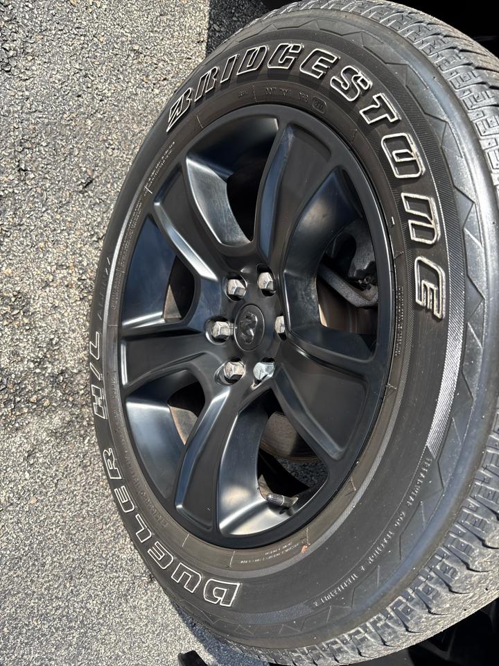 RAM 1500 Big Horn 4x4 Crew Cab 5'7" Box 2023