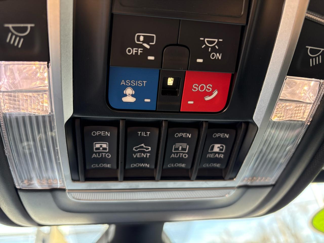 RAM 1500 Big Horn 4x4 Crew Cab 5'7" Box 2023