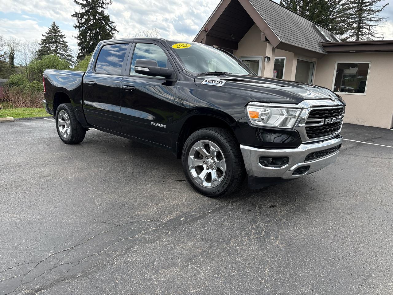 RAM 1500 Big Horn 4x4 Crew Cab 5'7" Box 2022