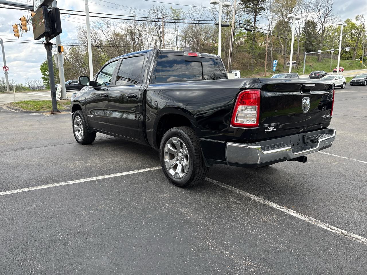 RAM 1500 Big Horn 4x4 Crew Cab 5'7" Box 2022