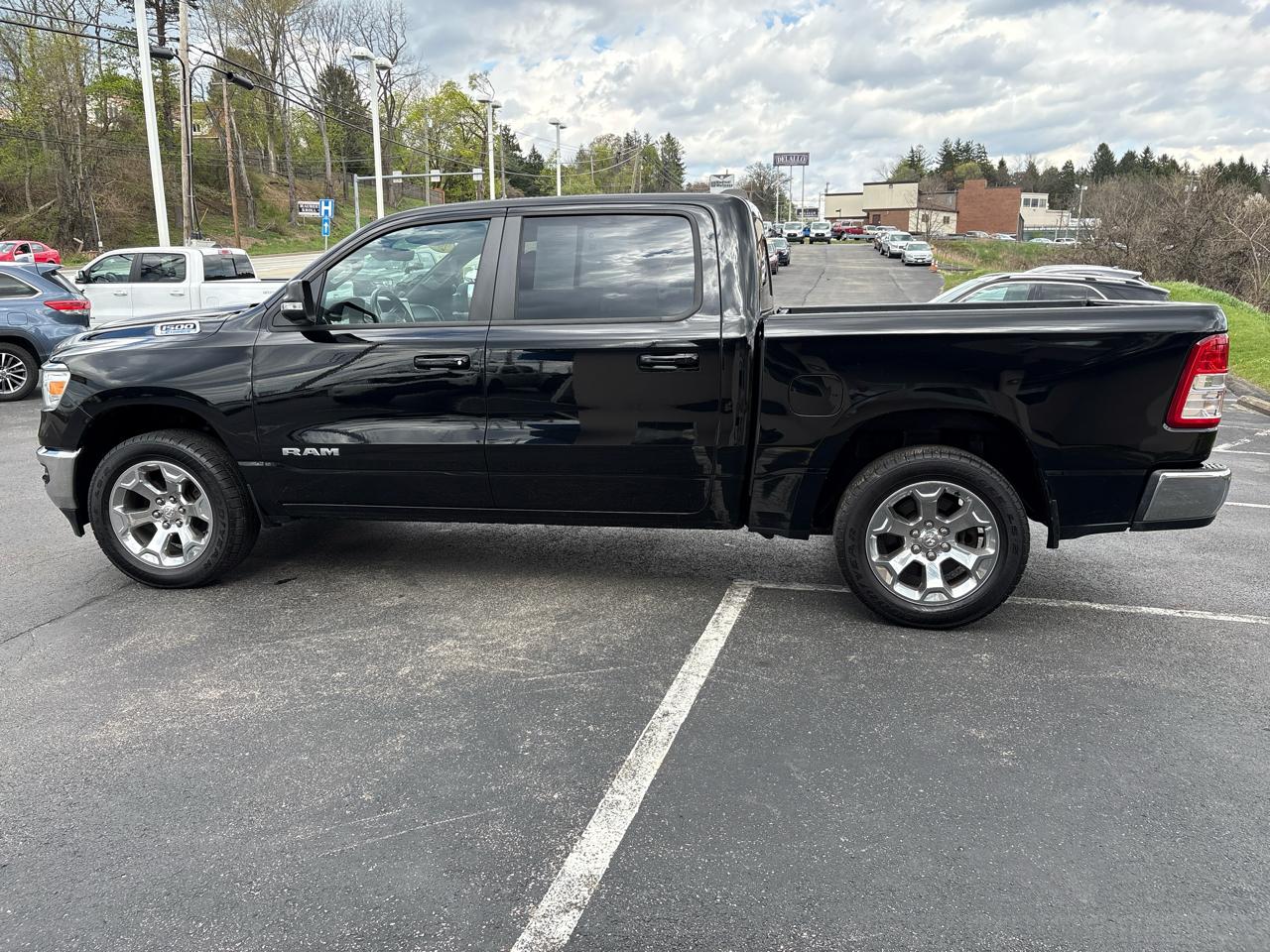 RAM 1500 Big Horn 4x4 Crew Cab 5'7" Box 2022