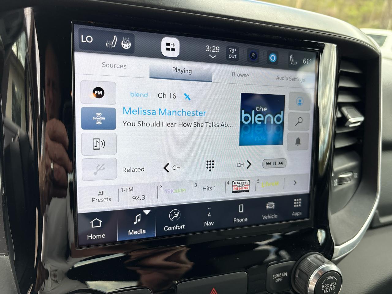 RAM 1500 Big Horn 4x4 Crew Cab 5'7" Box 2022