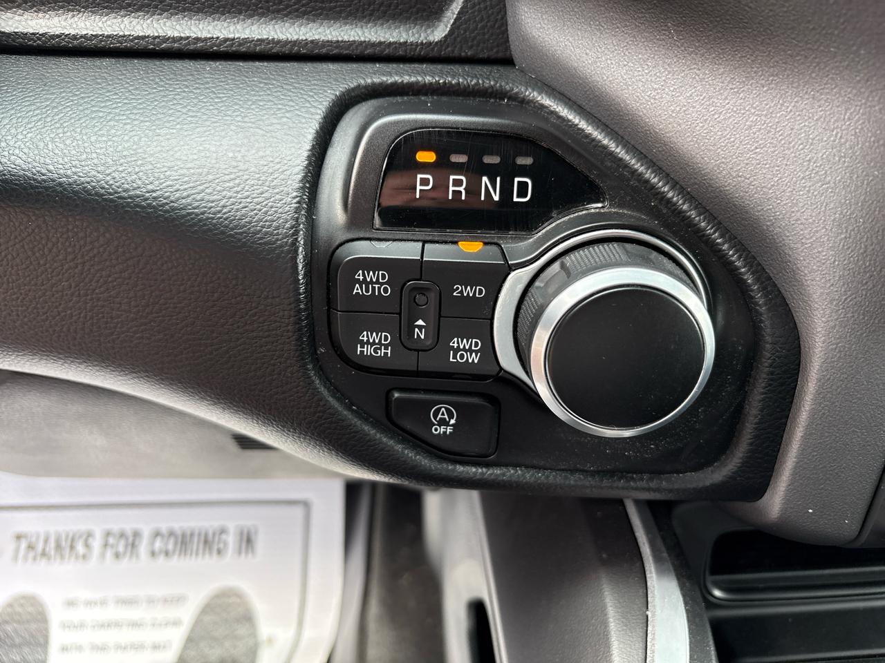 RAM 1500 Big Horn 4x4 Crew Cab 5'7" Box 2022