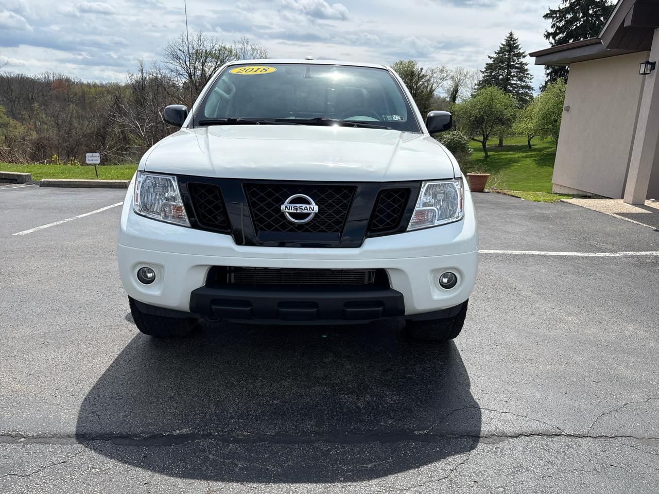 Nissan Frontier Crew Cab 4x4 SV V6 Auto 2018