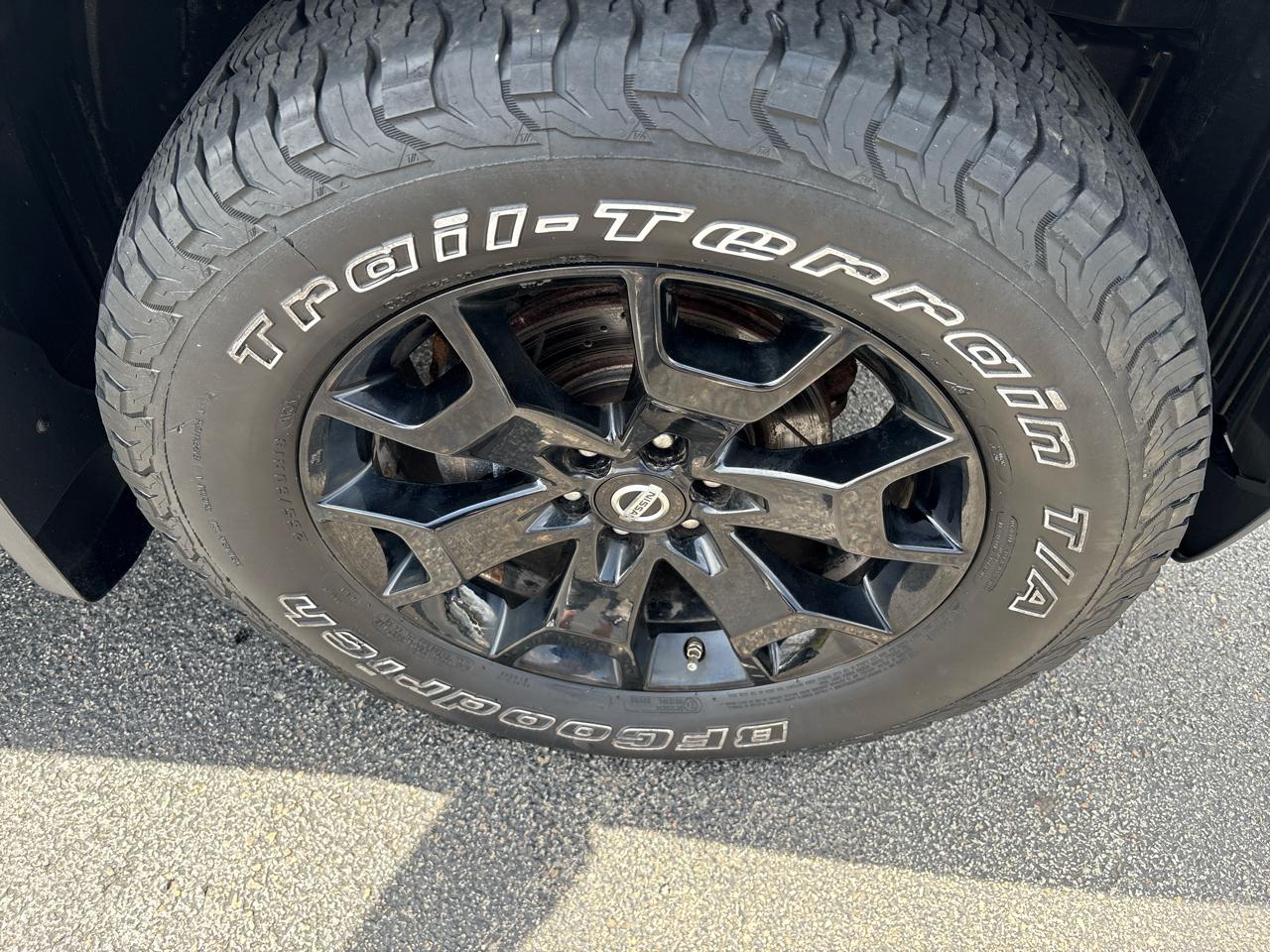 Nissan Frontier Crew Cab 4x4 SV V6 Auto 2018