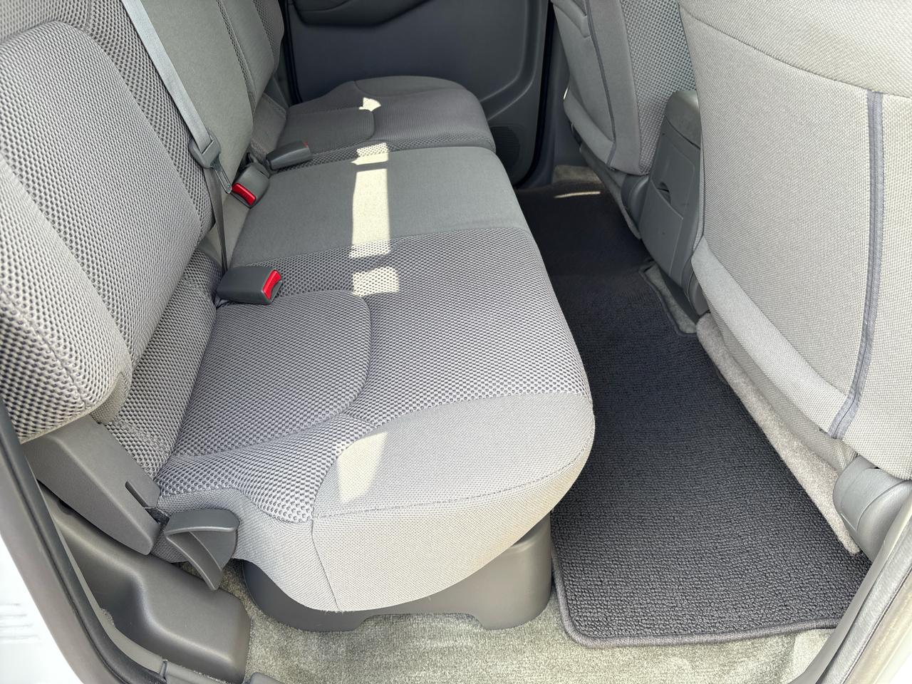 Nissan Frontier Crew Cab 4x4 SV V6 Auto 2018