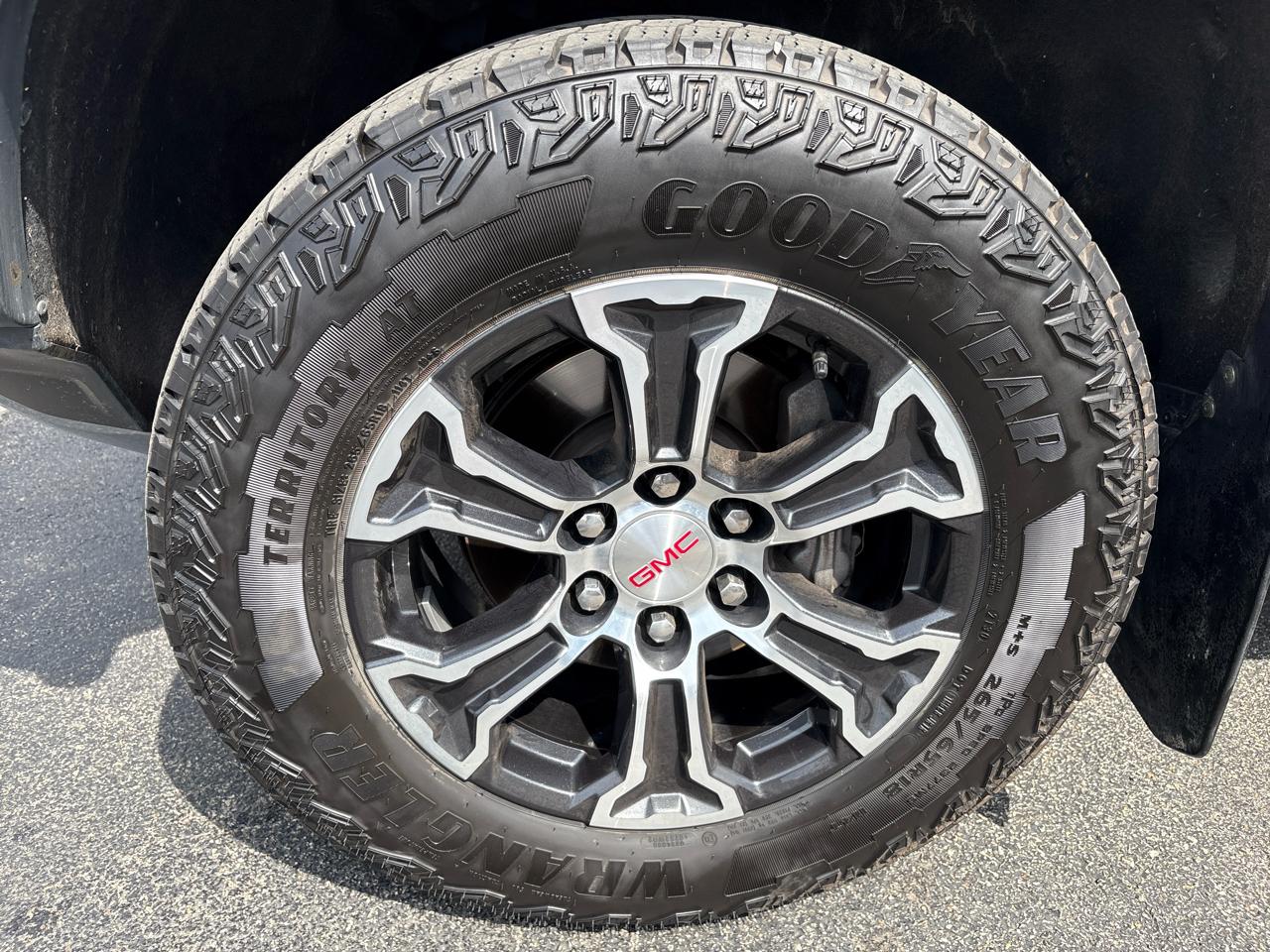 GMC Canyon 4WD Crew Cab AT4 2023