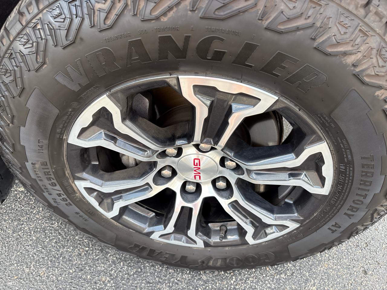 GMC Canyon 4WD Crew Cab AT4 2023