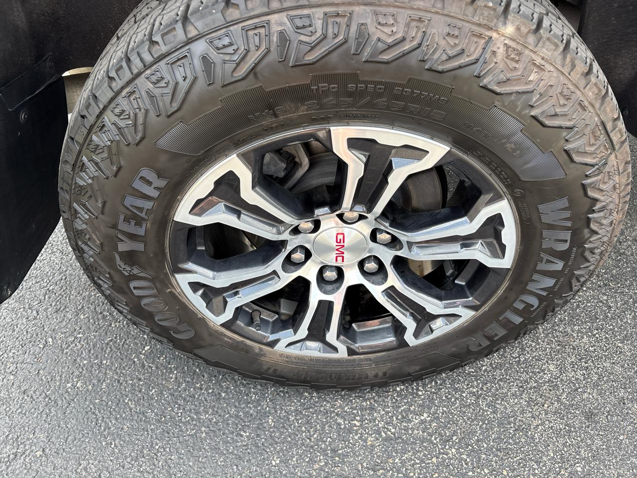 GMC Canyon 4WD Crew Cab AT4 2023