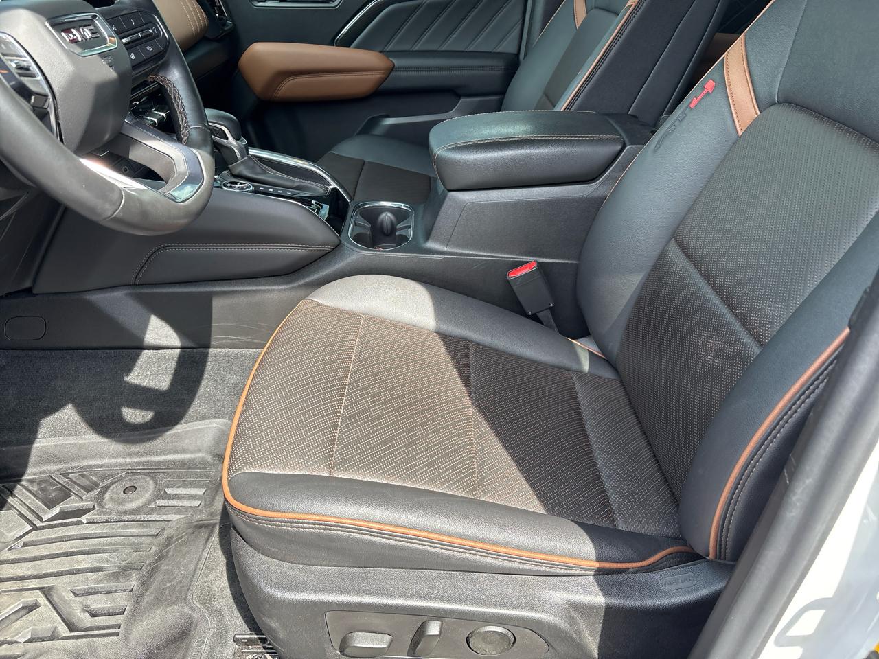 GMC Canyon 4WD Crew Cab AT4 2023