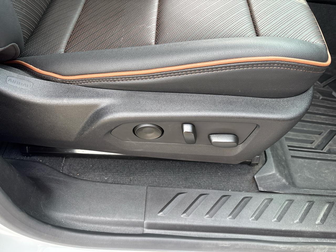 GMC Canyon 4WD Crew Cab AT4 2023