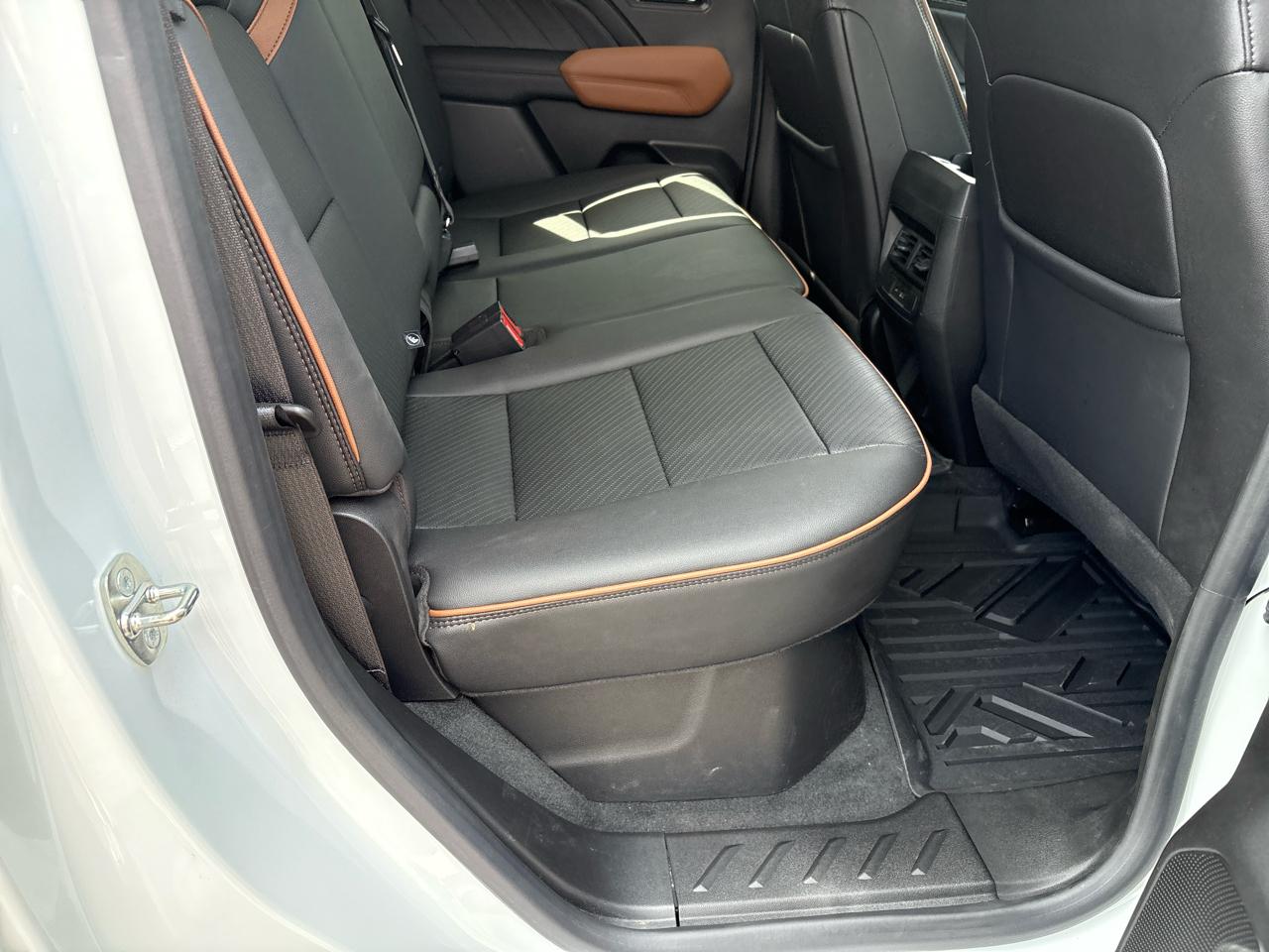 GMC Canyon 4WD Crew Cab AT4 2023