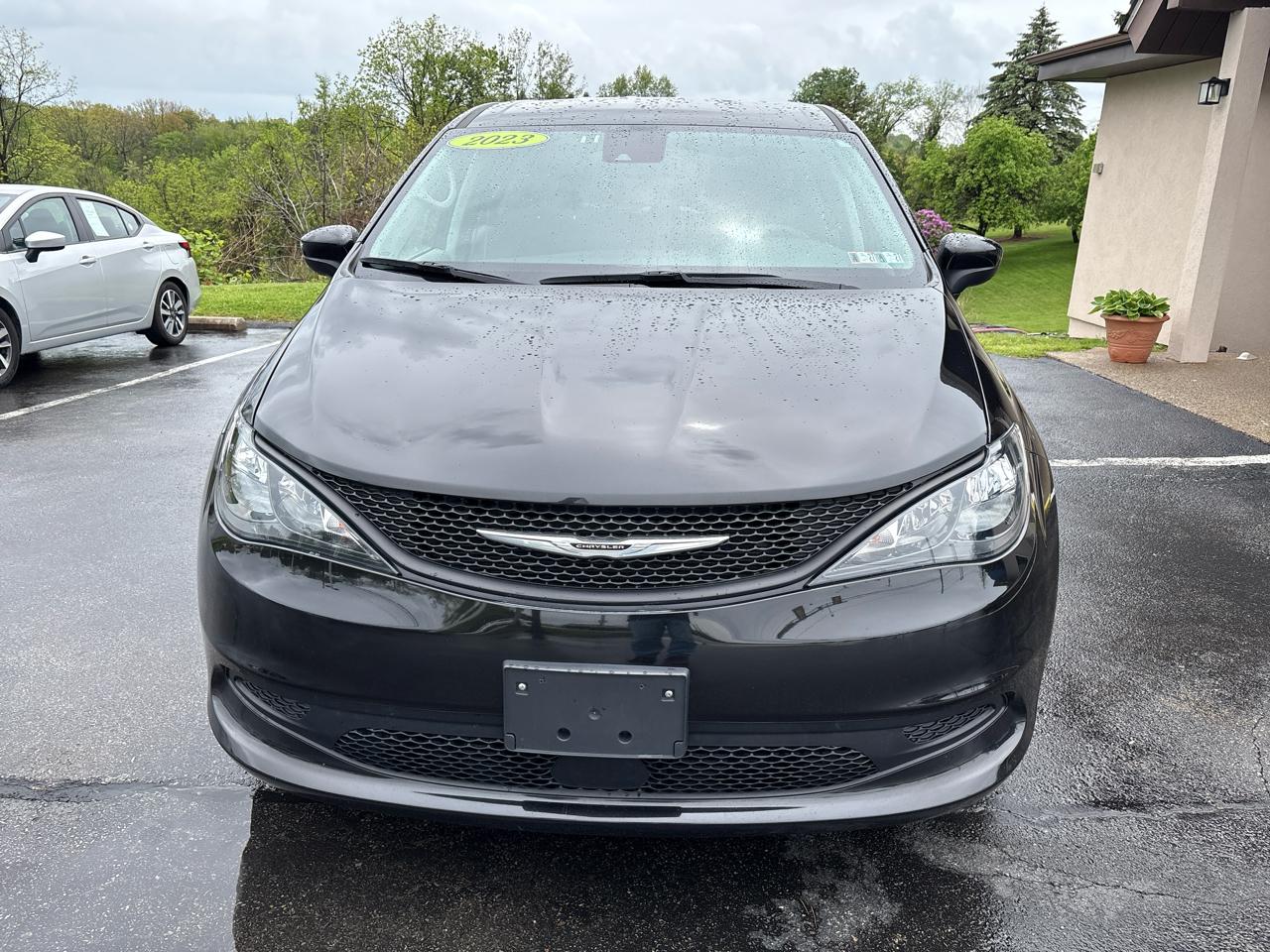 Chrysler Voyager LX FWD 2023