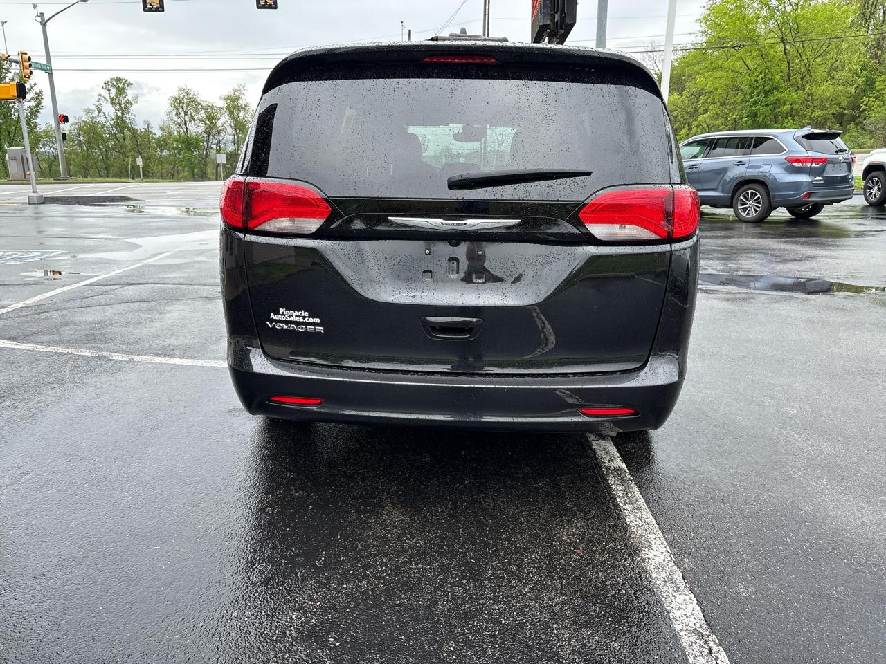 Chrysler Voyager LX FWD 2023