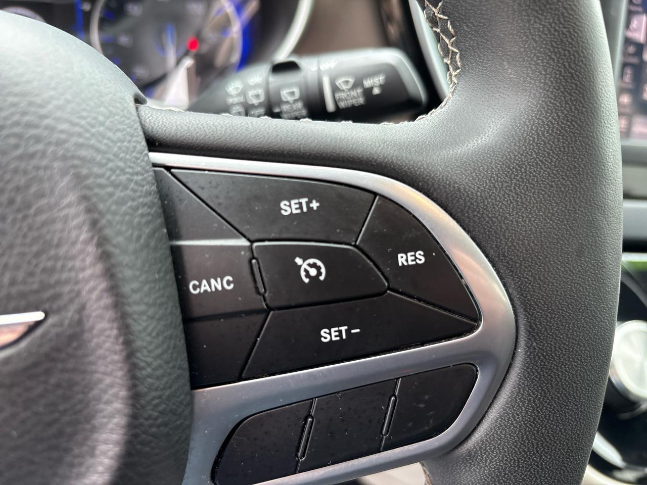 Chrysler Voyager LX FWD 2023