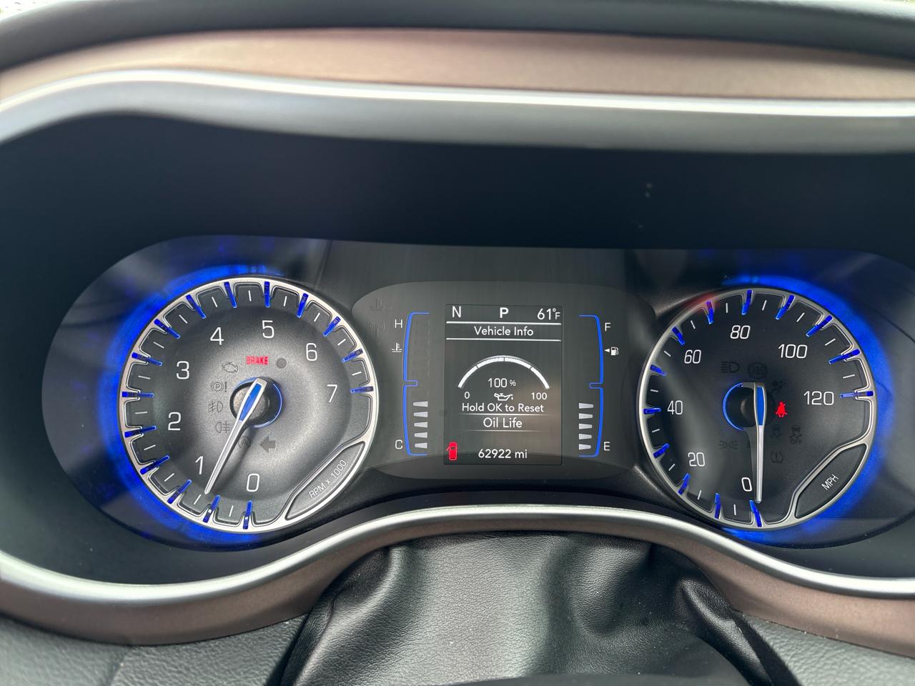 Chrysler Voyager LX FWD 2023