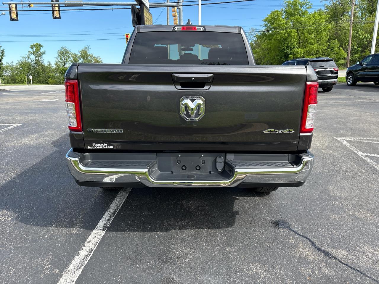 RAM 1500 Big Horn 4x4 Crew Cab 5'7" Box 2021