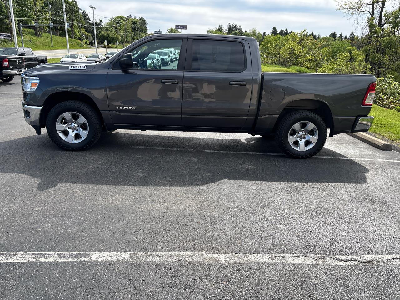 RAM 1500 Big Horn 4x4 Crew Cab 5'7" Box 2021