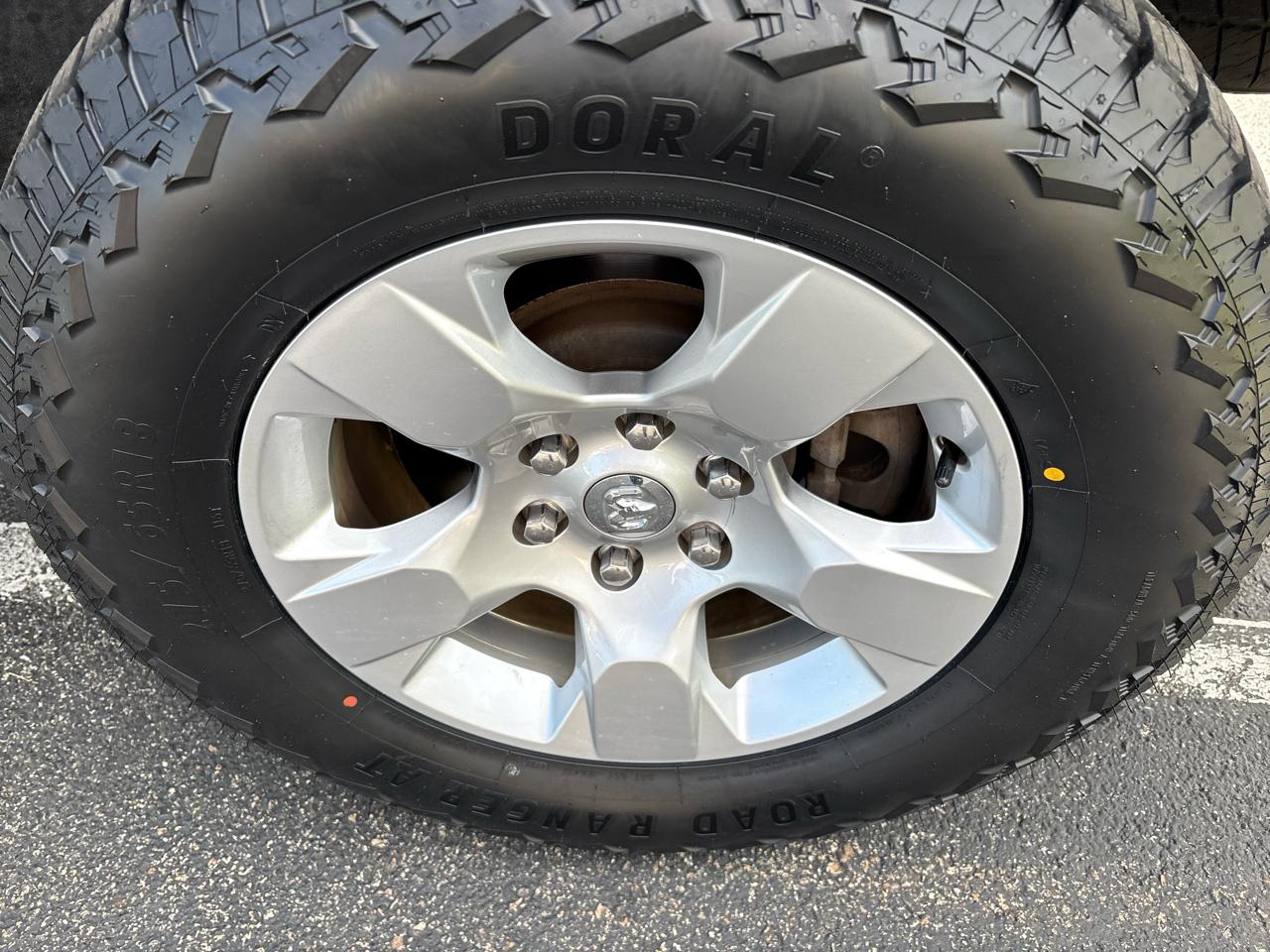 RAM 1500 Big Horn 4x4 Crew Cab 5'7" Box 2021