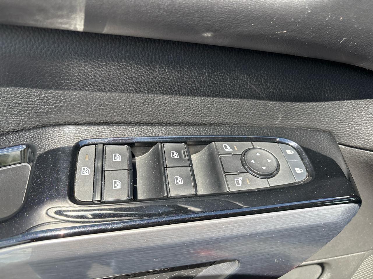Nissan Pathfinder SL 4WD 2022