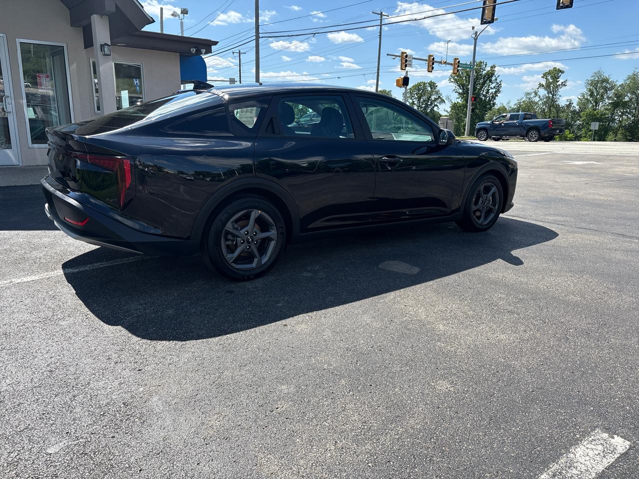 Kia K4 LXS FWD 2025
