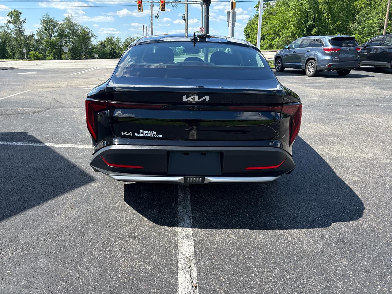Kia K4 LXS FWD 2025
