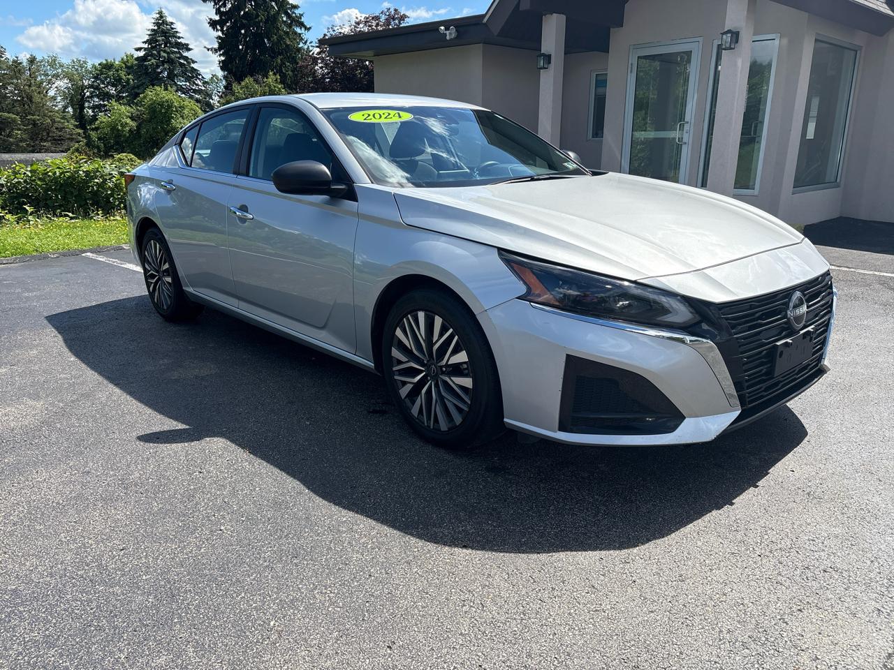 Nissan Altima 2.5 SV Sedan 2024