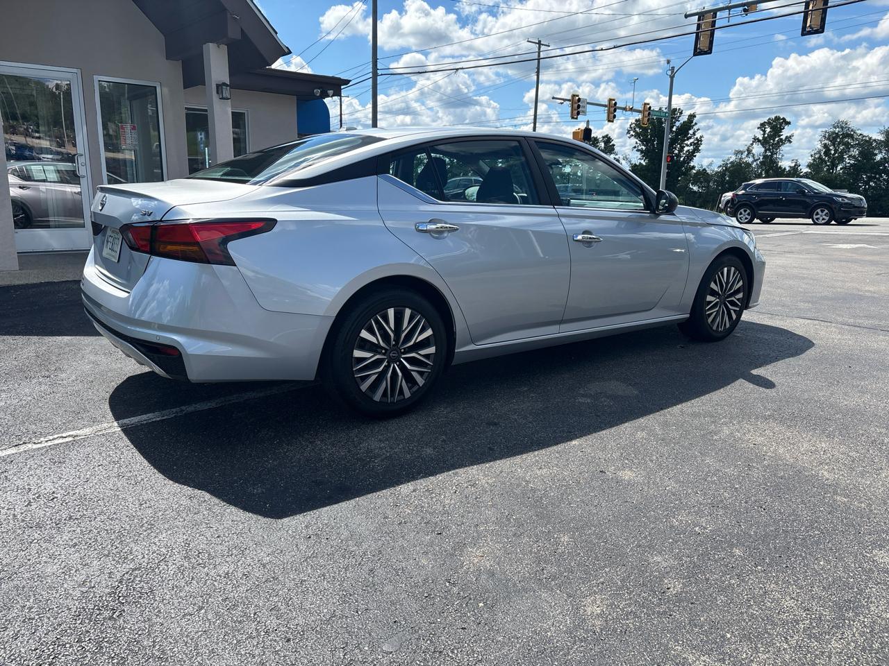 Nissan Altima 2.5 SV Sedan 2024