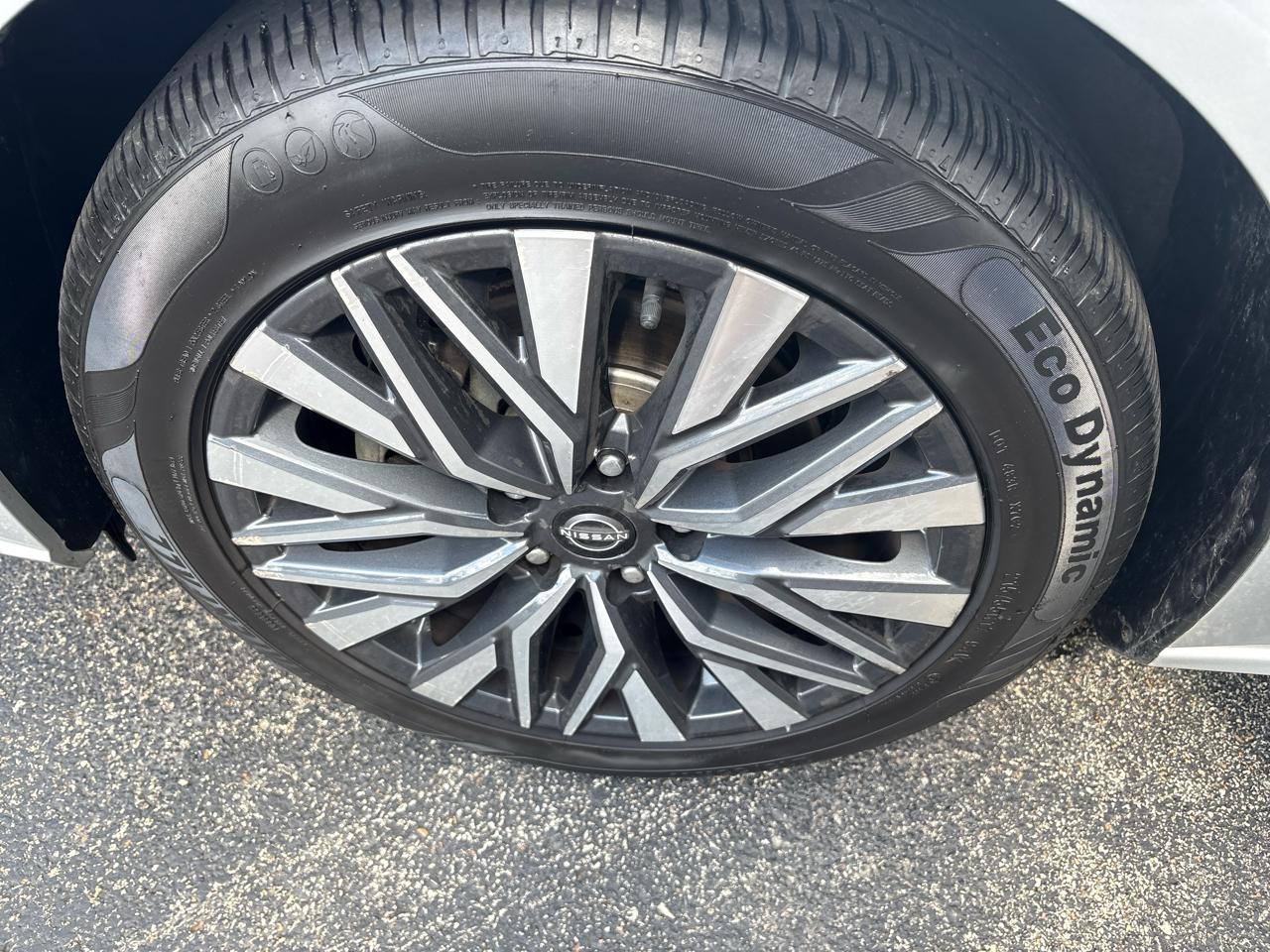 Nissan Altima 2.5 SV Sedan 2024