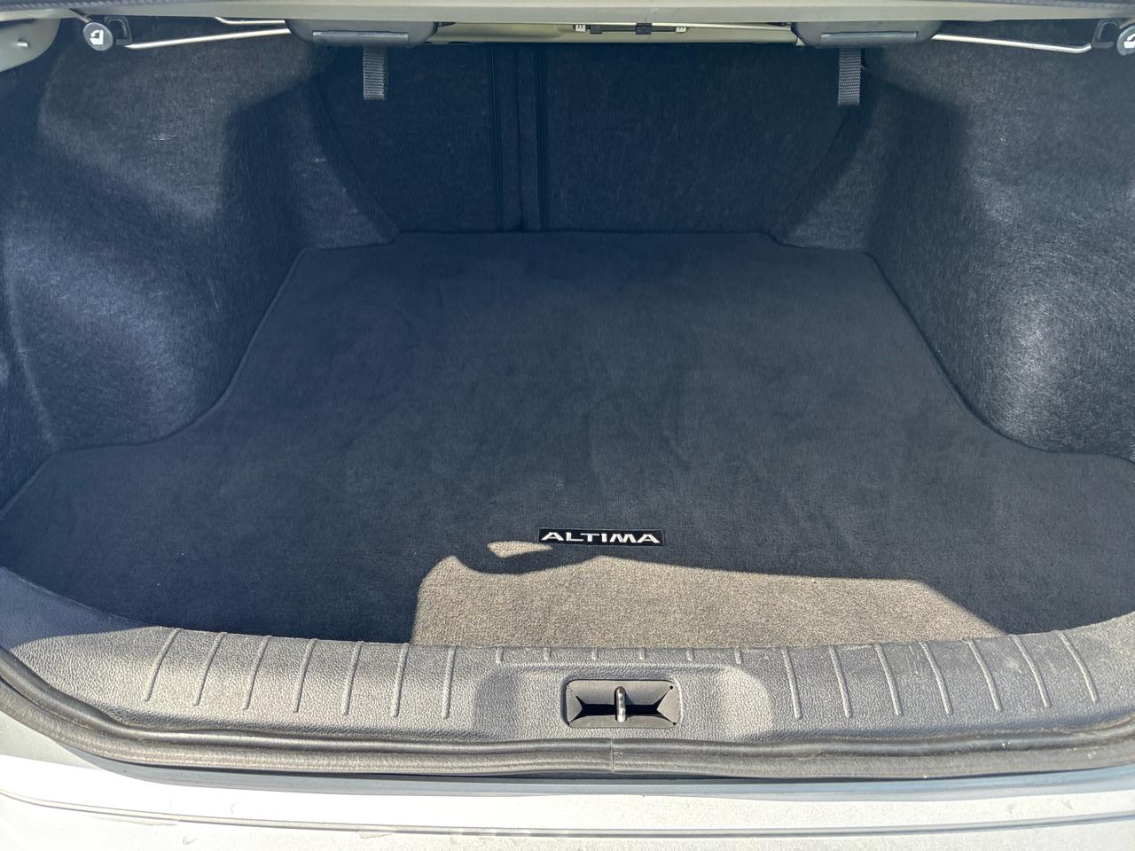 Nissan Altima 2.5 SV Sedan 2024