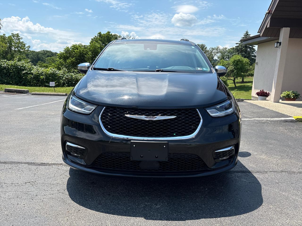Chrysler Pacifica Limited FWD 2023