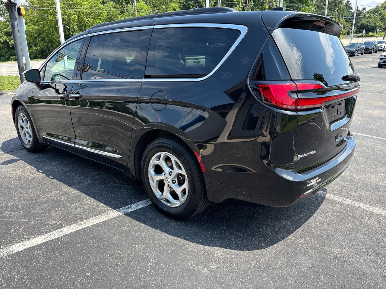 Chrysler Pacifica Limited FWD 2023
