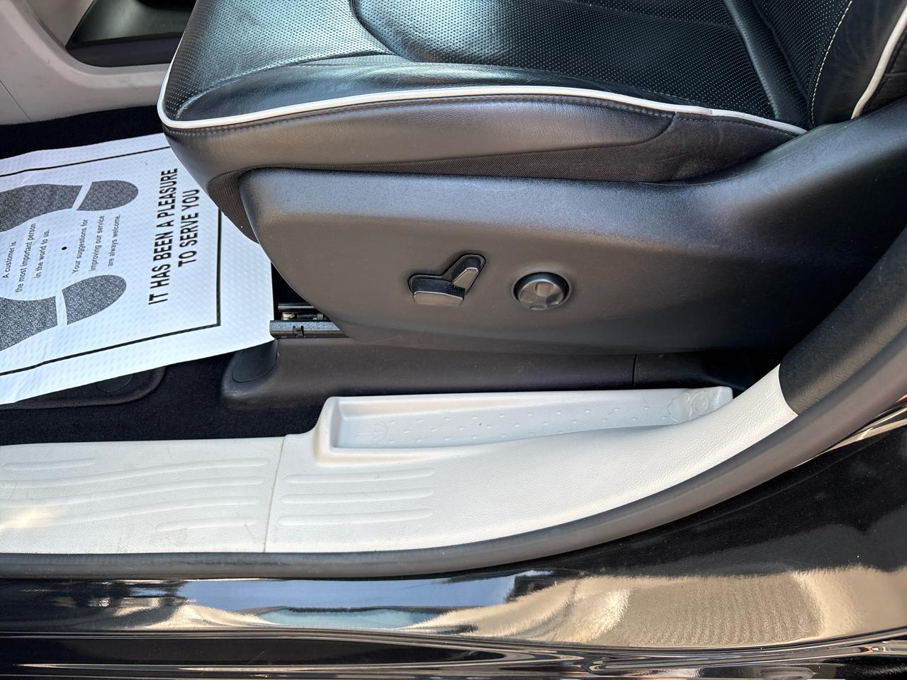Chrysler Pacifica Limited FWD 2023