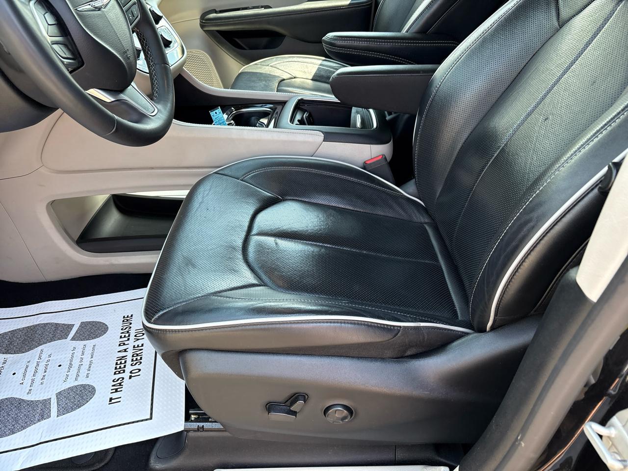 Chrysler Pacifica Limited FWD 2023