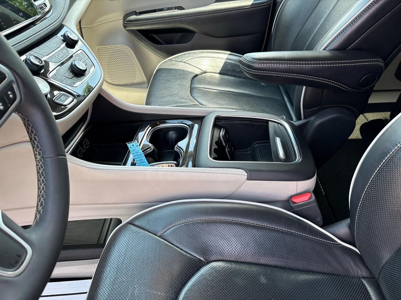 Chrysler Pacifica Limited FWD 2023